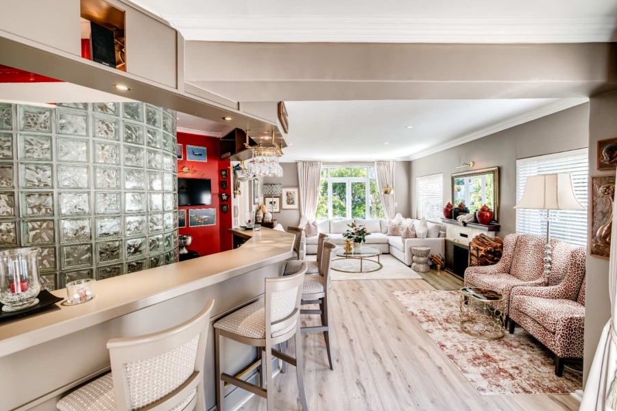 6 Bedroom Property for Sale in Newlands Western Cape